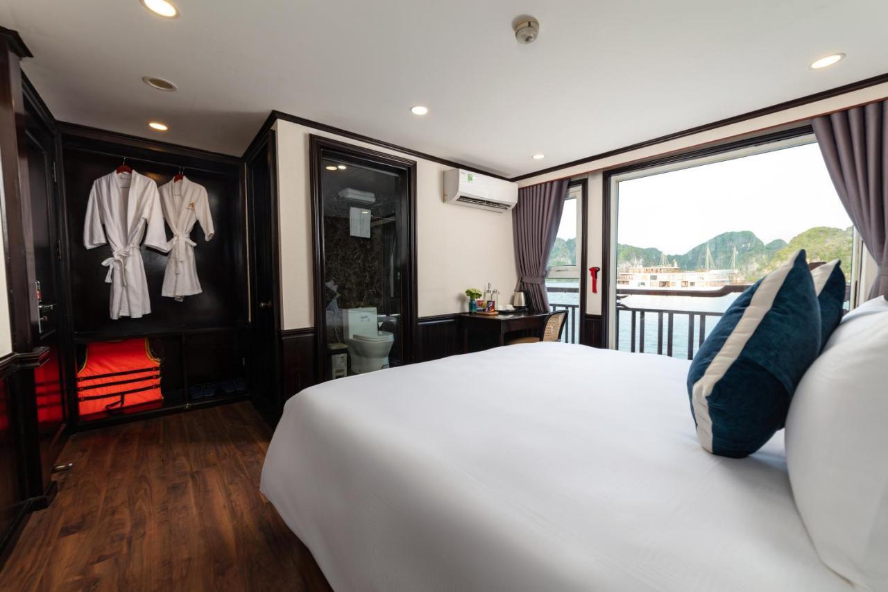 Amanda Cruise Ha Long Bay Hotel Exterior photo