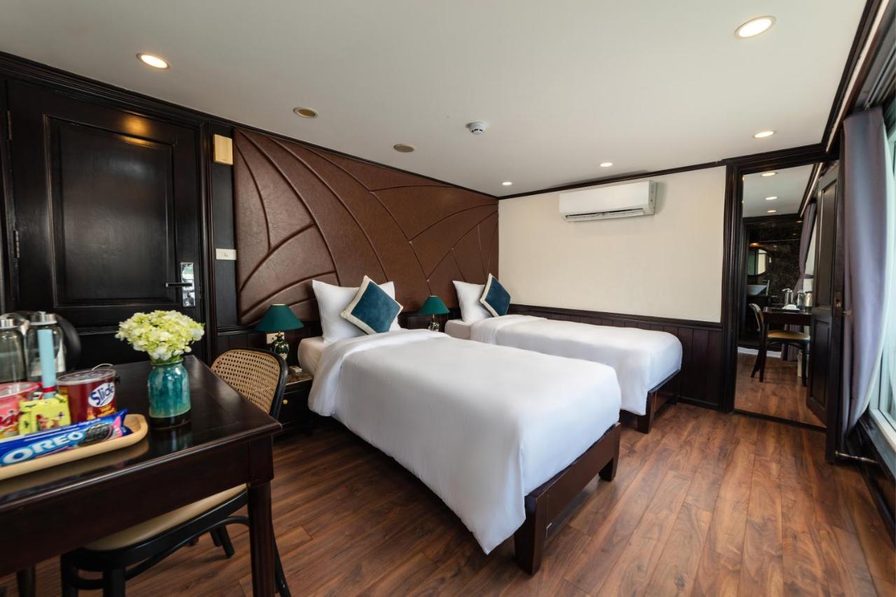 Amanda Cruise Ha Long Bay Hotel Exterior photo