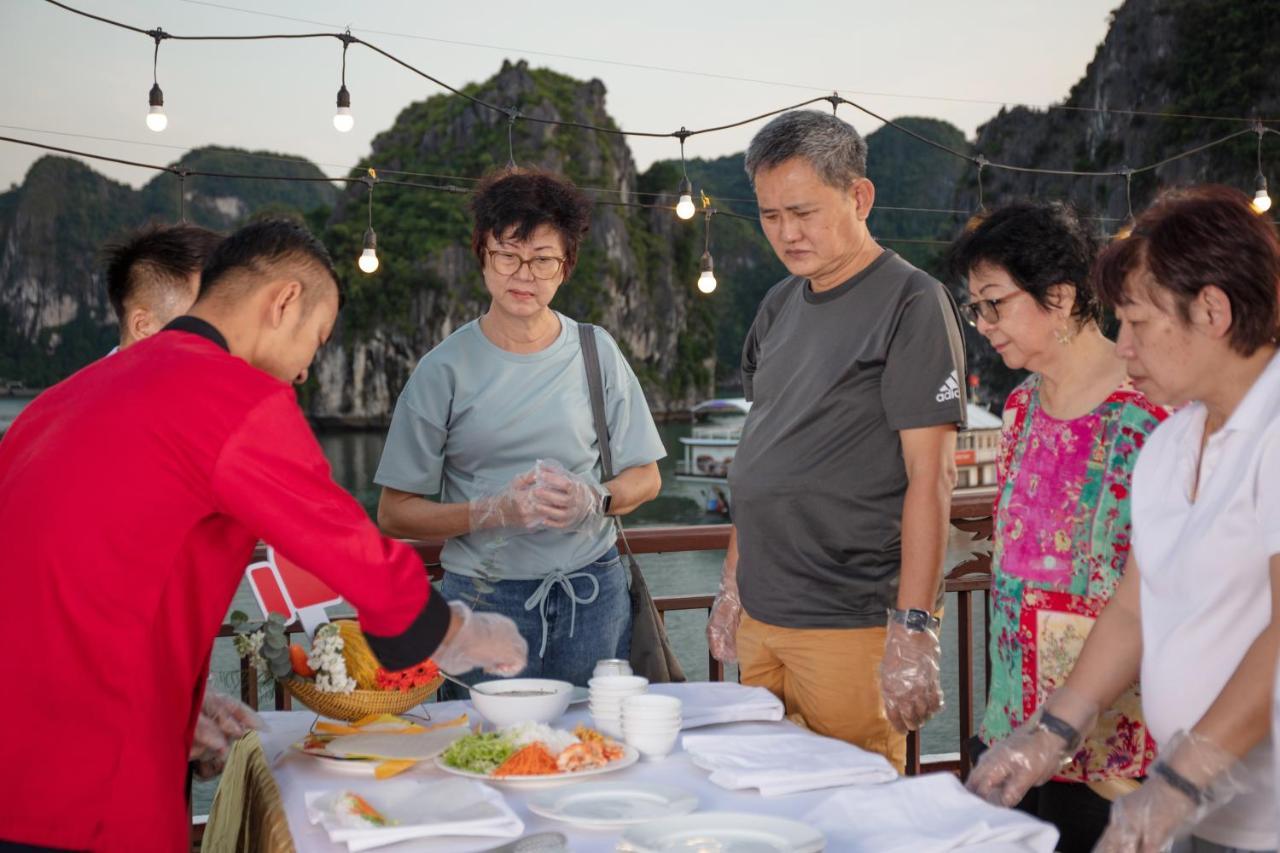 Amanda Cruise Ha Long Bay Hotel Exterior photo